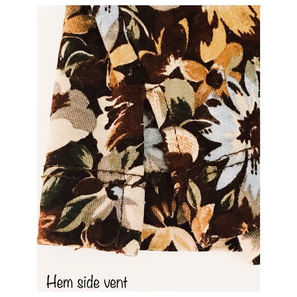 DOLCE & GABBANA J&ANS Floral Point
Collar Blouse - Picture 10 of 14